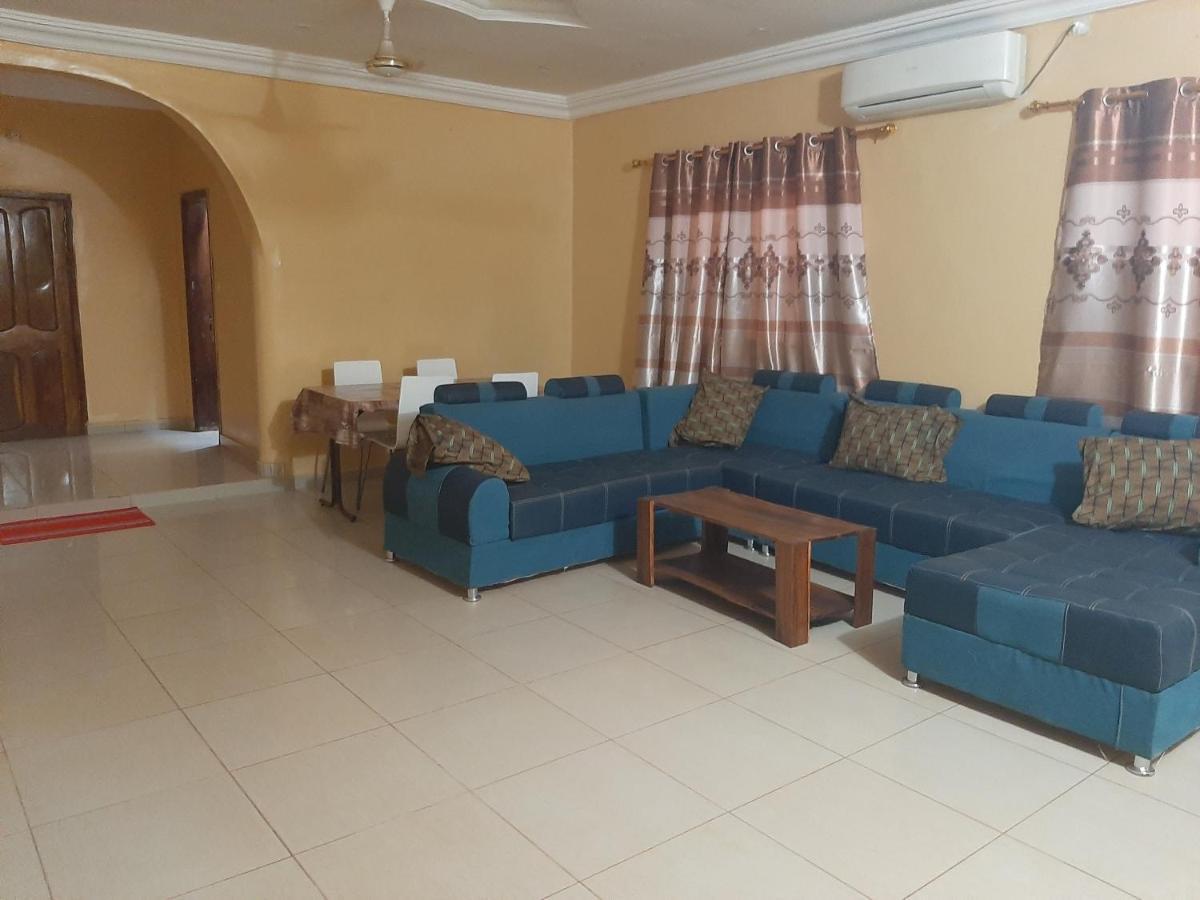 Villa Chambre A Climatisee Douche Cuisine Salon Bamako Ngoại thất bức ảnh